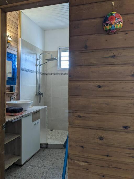 Lamentin Charmante Villa Creole Climatisee, Jardin Tropical Et Piscine Prives מראה חיצוני תמונה
