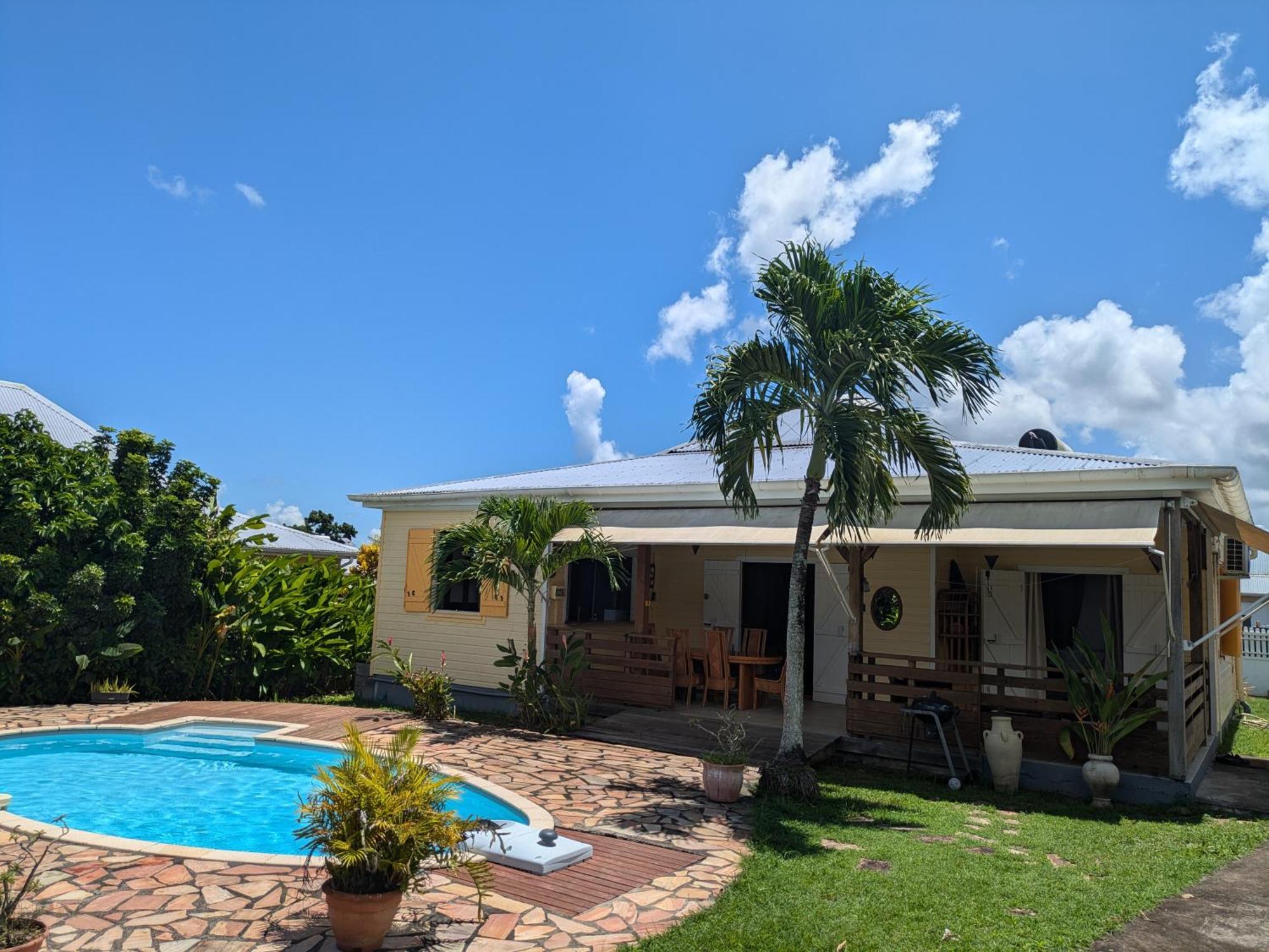 Lamentin Charmante Villa Creole Climatisee, Jardin Tropical Et Piscine Prives מראה חיצוני תמונה